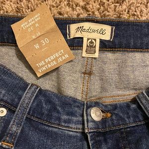New with tag torn off Madewell Denim. The Perfect Vintage Jean.